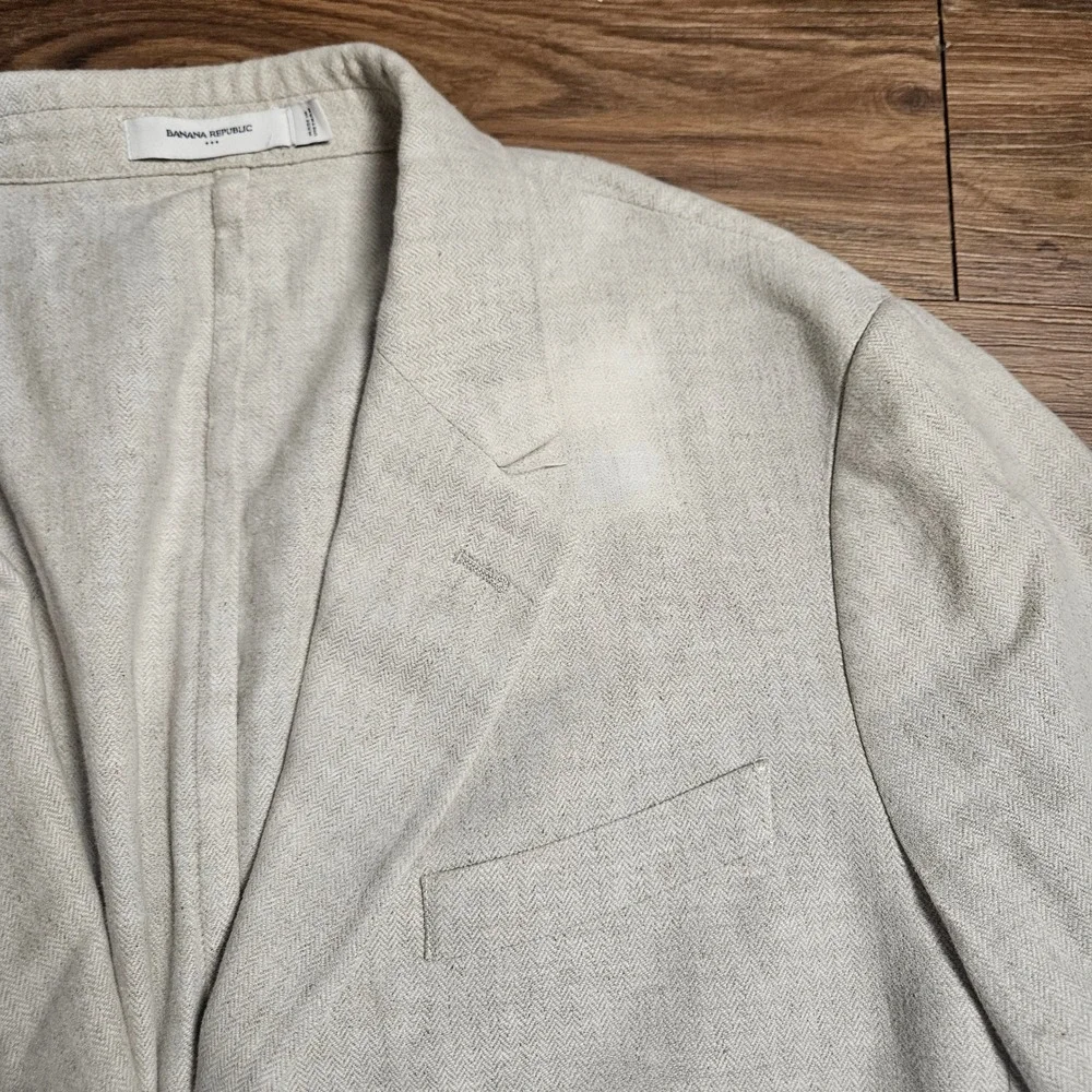Banana Republic Tailored Linen Blend Herringbone Blazer Sport Coat 44R Old Money